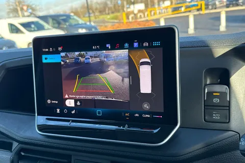 MF75FMO Volkswagen Crafter 2.0 TDI 140PS Commerce Plus High Roof Van Thumbnail #36