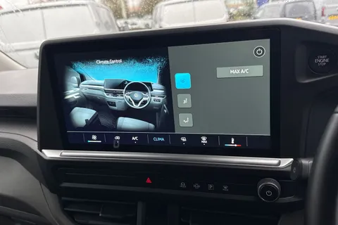 MF25HWY Volkswagen Transporter 2.0 TDI 110 Commerce Plus Van Thumbnail #19