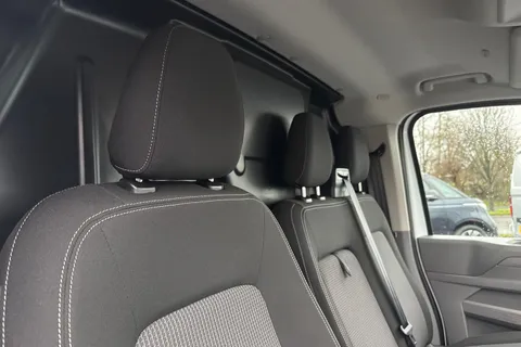 MF25HWY Volkswagen Transporter 2.0 TDI 110 Commerce Plus Van Thumbnail #21