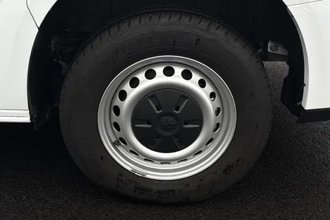 MF25HWY Volkswagen Transporter 2.0 TDI 110 Commerce Plus Van Thumbnail #22