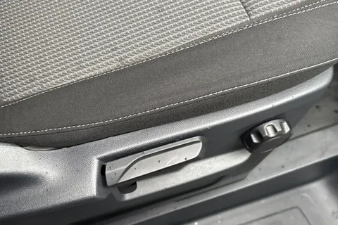 MF25HWY Volkswagen Transporter 2.0 TDI 110 Commerce Plus Van Thumbnail #33