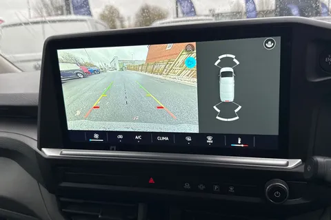 MF25HWY Volkswagen Transporter 2.0 TDI 110 Commerce Plus Van Thumbnail #36