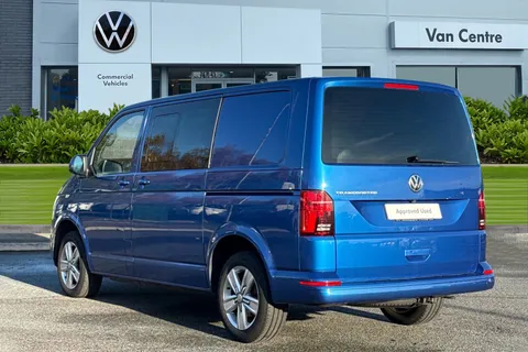 DG74EFX Volkswagen Transporter 2.0 TDI 150 Highline Kombi Van DSG Thumbnail #3