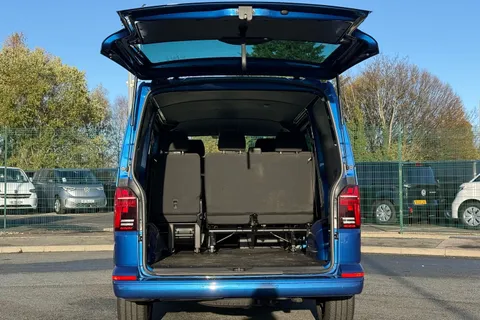 DG74EFX Volkswagen Transporter 2.0 TDI 150 Highline Kombi Van DSG Thumbnail #7