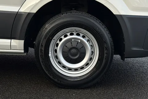 BG75ZTW Volkswagen Crafter 2.0 TDI 177PS Commerce Plus High Roof Auto-Twin Slider Thumbnail #9