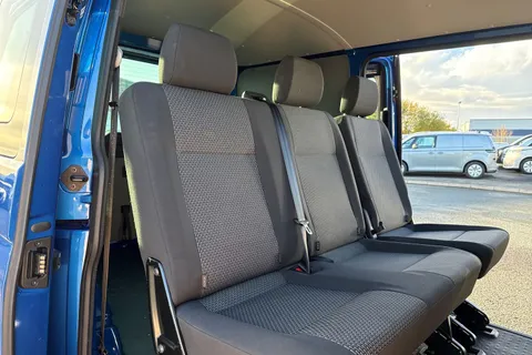 DG74EFX Volkswagen Transporter 2.0 TDI 150 Highline Kombi Van DSG Thumbnail #19