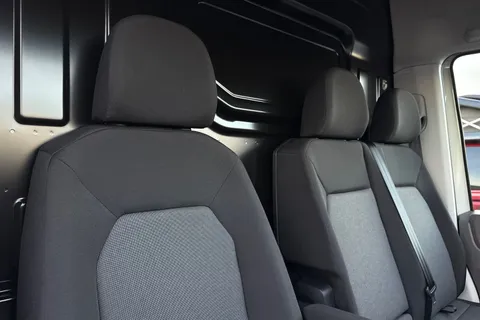 BG75ZTW Volkswagen Crafter 2.0 TDI 177PS Commerce Plus High Roof Auto-Twin Slider Thumbnail #23