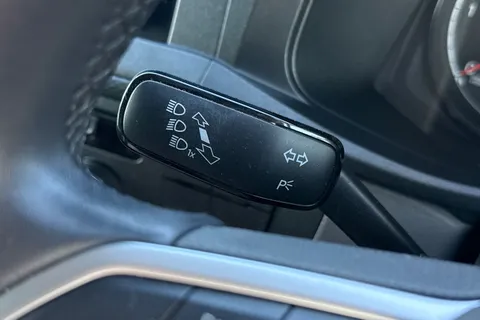 DG74EFX Volkswagen Transporter 2.0 TDI 150 Highline Kombi Van DSG Thumbnail #34