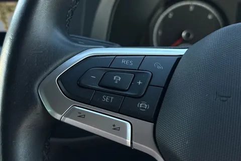 DG74EFX Volkswagen Transporter 2.0 TDI 150 Highline Kombi Van DSG Thumbnail #35