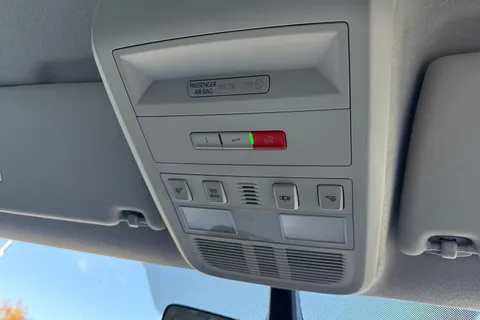 DG74EFX Volkswagen Transporter 2.0 TDI 150 Highline Kombi Van DSG Thumbnail #40