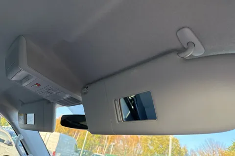 DG74EFX Volkswagen Transporter 2.0 TDI 150 Highline Kombi Van DSG Thumbnail #41