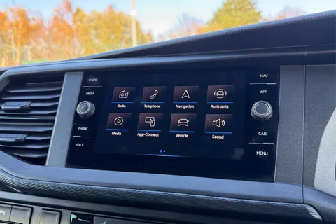 DG74EFX Volkswagen Transporter 2.0 TDI 150 Highline Kombi Van DSG Thumbnail #42