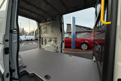 BG75ZTW Volkswagen Crafter 2.0 TDI 177PS Commerce Plus High Roof Auto-Twin Slider Thumbnail #46