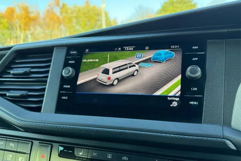 DG74EFX Volkswagen Transporter 2.0 TDI 150 Highline Kombi Van DSG Thumbnail #47