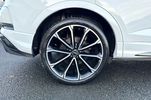 LM22OJU Audi RS Q3 Sport Edition   400 PS S tronic Thumbnail #14