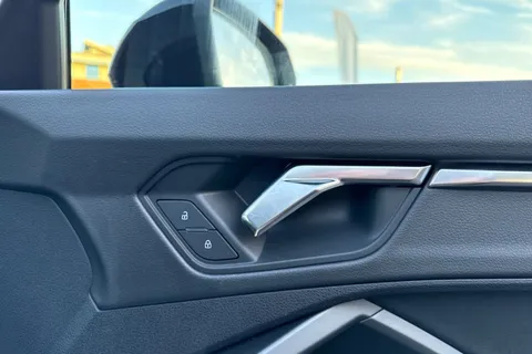 LM22OJU Audi RS Q3 Sport Edition   400 PS S tronic Thumbnail #22