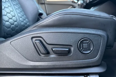 LM22OJU Audi RS Q3 Sport Edition   400 PS S tronic Thumbnail #46