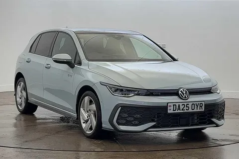 DA25OYR Volkswagen Golf 1.5 TSI 272 GTE eHybrid 5dr DSG ⭐Head up Display, panoramic sunroof⭐ Thumbnail #1