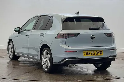 DA25OYR Volkswagen Golf 1.5 TSI 272 GTE eHybrid 5dr DSG ⭐Head up Display, panoramic sunroof⭐ Thumbnail #3
