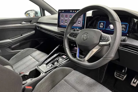 DA25OYR Volkswagen Golf 1.5 TSI 272 GTE eHybrid 5dr DSG ⭐Head up Display, panoramic sunroof⭐ Thumbnail #7