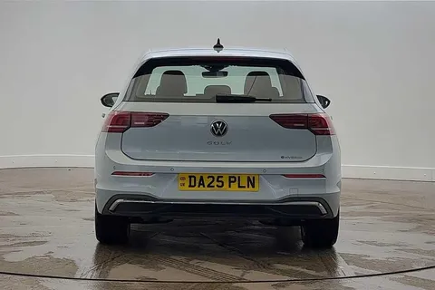 DA25PLN Volkswagen Golf 1.5 TSI 204 Style eHybrid 5dr DSG Thumbnail #8