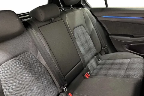 KR25PKZ Volkswagen Golf 1.5 TSI 272 GTE eHybrid 5dr DSG ⭐Head up Display⭐ Thumbnail #10