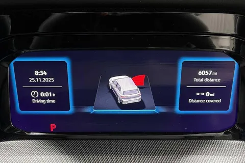 KR25PKZ Volkswagen Golf 1.5 TSI 272 GTE eHybrid 5dr DSG ⭐Head up Display⭐ Thumbnail #12