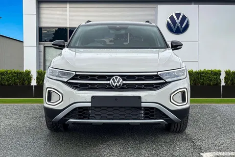 Volkswagen T-Roc 1.5 TSI Style Design Euro 6 (s/s) 5dr Thumbnail #5