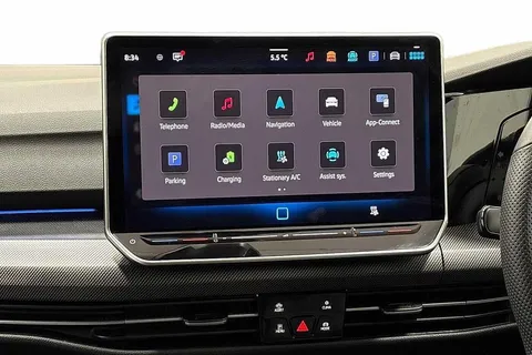 KR25PKZ Volkswagen Golf 1.5 TSI 272 GTE eHybrid 5dr DSG ⭐Head up Display⭐ Thumbnail #13