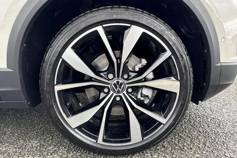 Volkswagen T-Roc 1.5 TSI Style Design Euro 6 (s/s) 5dr Thumbnail #6