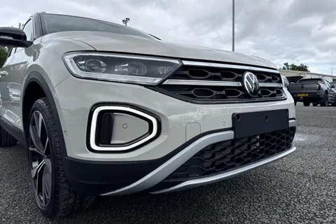 Volkswagen T-Roc 1.5 TSI Style Design Euro 6 (s/s) 5dr Thumbnail #16