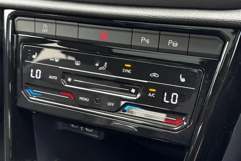 Volkswagen T-Roc 1.5 TSI Style Design Euro 6 (s/s) 5dr Thumbnail #18