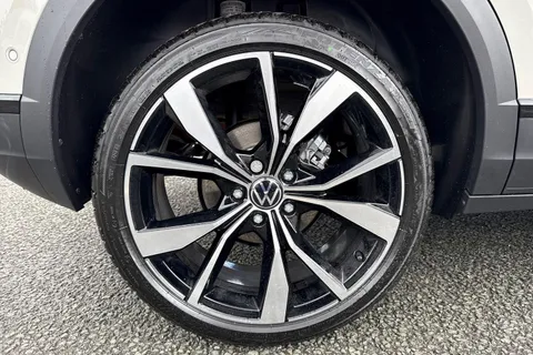 Volkswagen T-Roc 1.5 TSI Style Design Euro 6 (s/s) 5dr Thumbnail #23