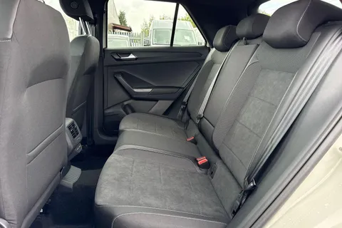 Volkswagen T-Roc 1.5 TSI Style Design Euro 6 (s/s) 5dr Thumbnail #33