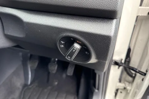 Volkswagen T-Roc 1.5 TSI Style Design Euro 6 (s/s) 5dr Thumbnail #37