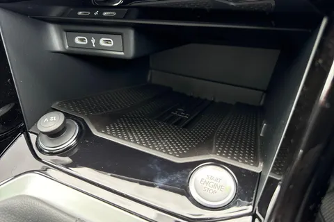 Volkswagen T-Roc 1.5 TSI Style Design Euro 6 (s/s) 5dr Thumbnail #39