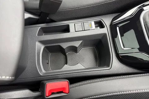 Volkswagen T-Roc 1.5 TSI Style Design Euro 6 (s/s) 5dr Thumbnail #40