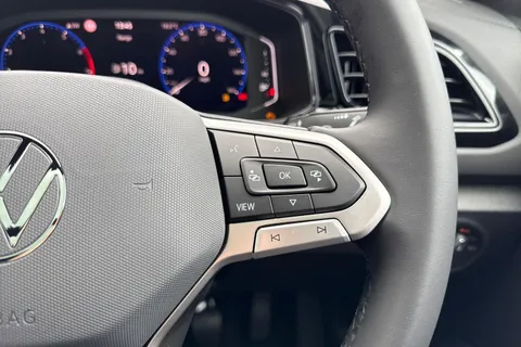 Volkswagen T-Roc 1.5 TSI Style Design Euro 6 (s/s) 5dr Thumbnail #44