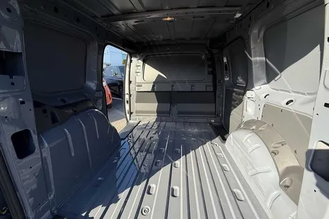 BV25RZZ Volkswagen Caddy 2.0TDI 102PS C20 Cargo Commerce Pro-Tech Pack 2025 Thumbnail #41