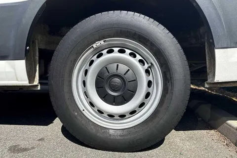 DE75VZF Volkswagen Crafter CR35 Panel van Commerce Plus LWB 140 PS 2.0 TDI 6sp Man FWD - 25MY/Step/Cam Thumbnail #22