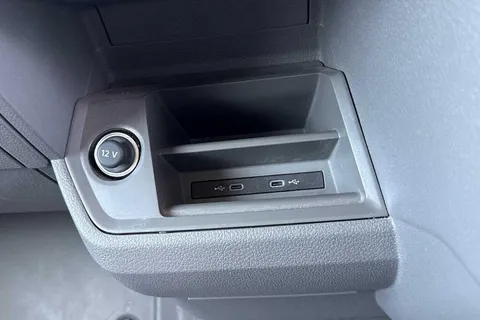DE75VZF Volkswagen Crafter CR35 Panel van Commerce Plus LWB 140 PS 2.0 TDI 6sp Man FWD - 25MY/Step/Cam Thumbnail #41