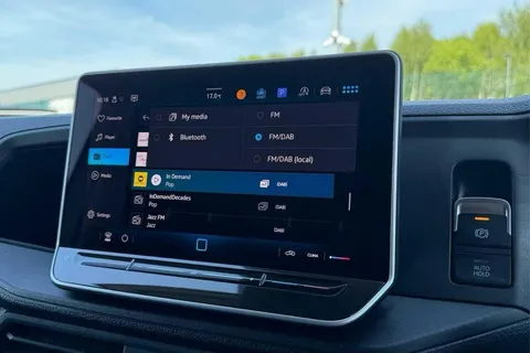 DE75VZF Volkswagen Crafter CR35 Panel van Commerce Plus LWB 140 PS 2.0 TDI 6sp Man FWD - 25MY/Step/Cam Thumbnail #49