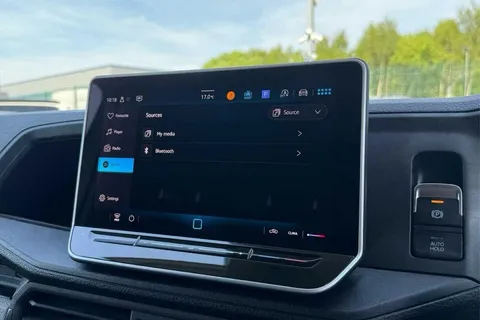 DE75VZF Volkswagen Crafter CR35 Panel van Commerce Plus LWB 140 PS 2.0 TDI 6sp Man FWD - 25MY/Step/Cam Thumbnail #50