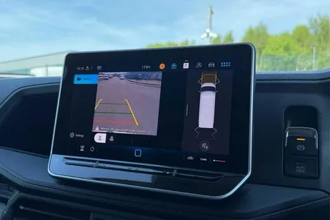 DE75VZF Volkswagen Crafter CR35 Panel van Commerce Plus LWB 140 PS 2.0 TDI 6sp Man FWD - 25MY/Step/Cam Thumbnail #52