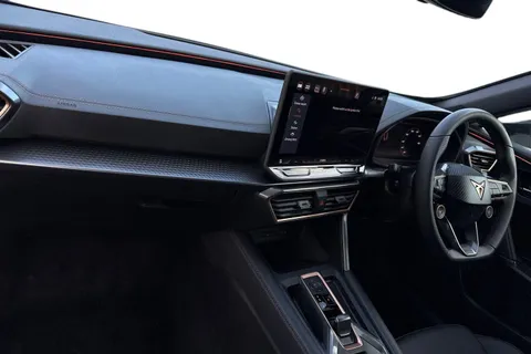 KW25YBR CUPRA Formentor 1.5 eHybrid 25.8kWh V3 DSG Euro 6 (s/s) 5dr Thumbnail #10