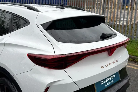 KW25YBR CUPRA Formentor 1.5 eHybrid 25.8kWh V3 DSG Euro 6 (s/s) 5dr Thumbnail #17
