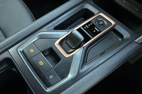 KW25YBR CUPRA Formentor 1.5 eHybrid 25.8kWh V3 DSG Euro 6 (s/s) 5dr Thumbnail #21