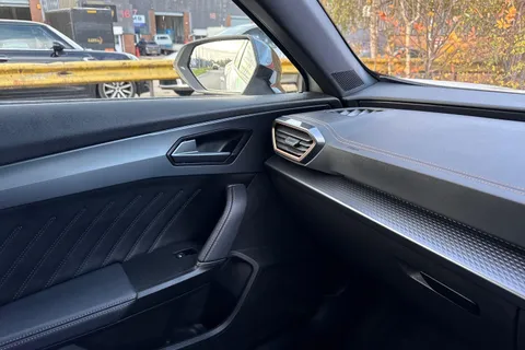 KW25YBR CUPRA Formentor 1.5 eHybrid 25.8kWh V3 DSG Euro 6 (s/s) 5dr Thumbnail #34