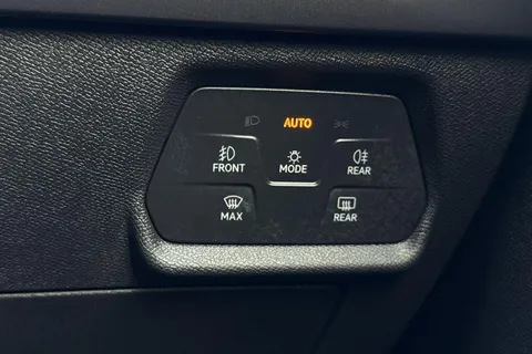 KW25YBR CUPRA Formentor 1.5 eHybrid 25.8kWh V3 DSG Euro 6 (s/s) 5dr Thumbnail #36