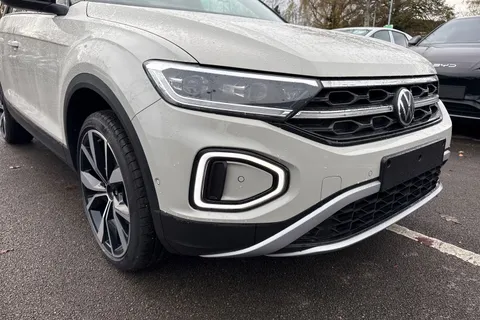  Volkswagen T-Roc 1.0 TSI Style Design Euro 6 (s/s) 5dr Thumbnail #9